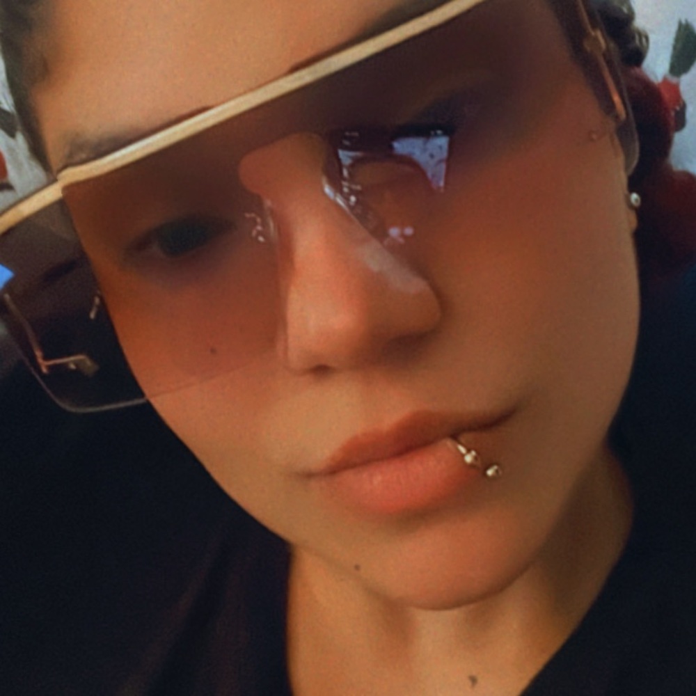Sunglasses - Picture 3 of 3